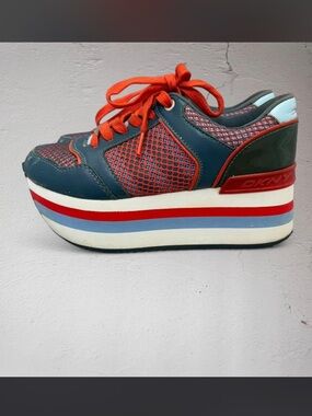 Vintage 90s Cyber Y2K Chunky DKNY Platform Sneaker in Navy & Red